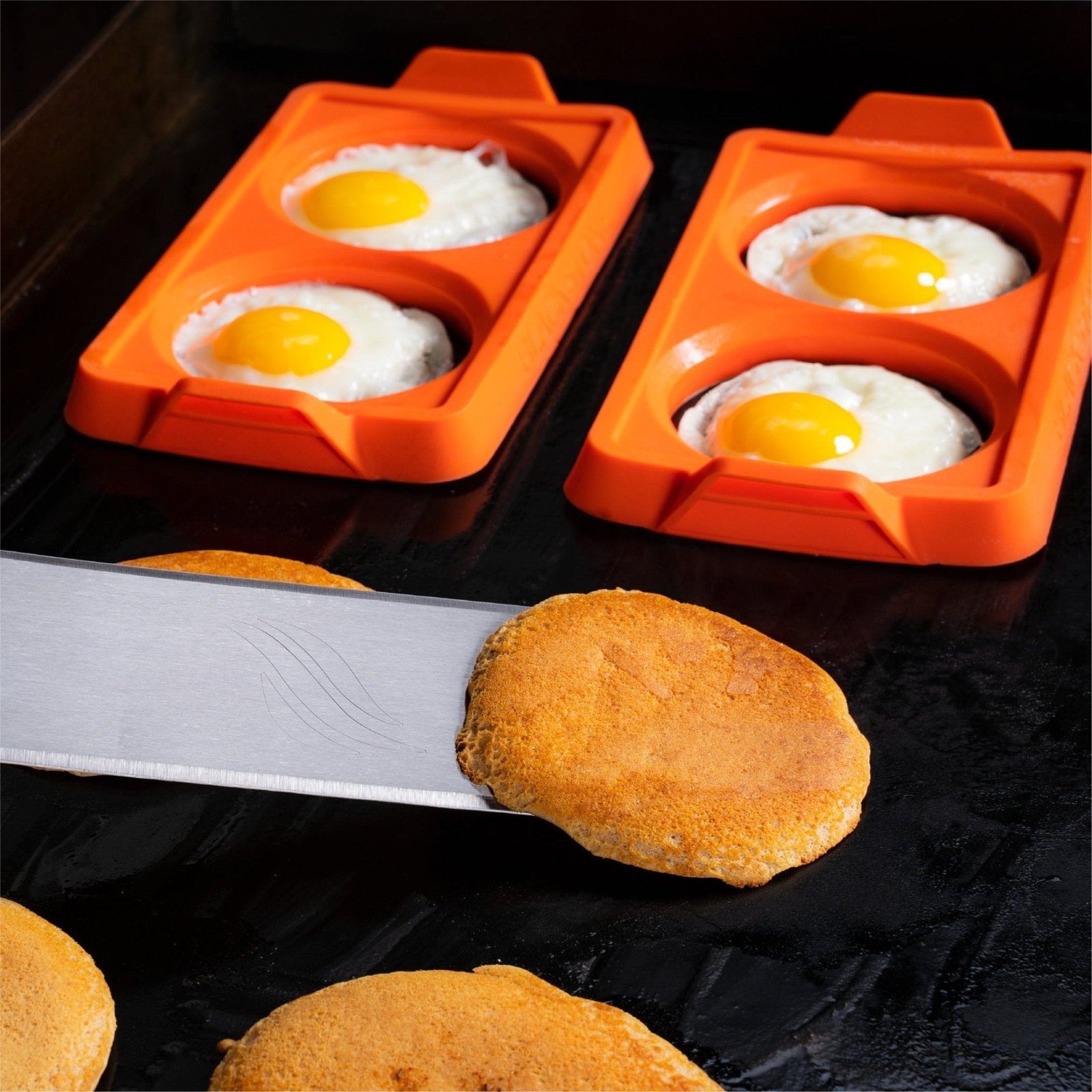 2-section-egg-ring-trays-3128569.jpg