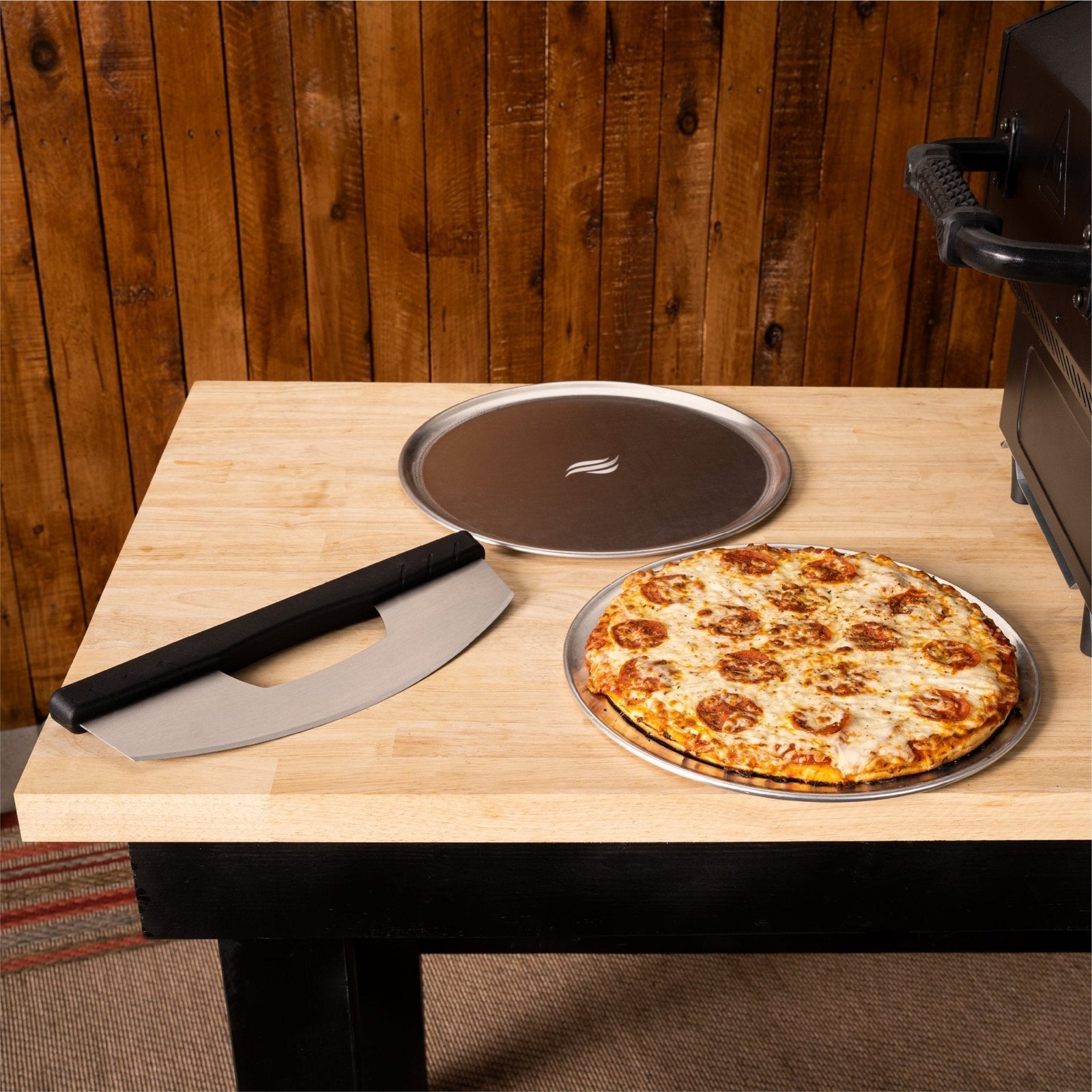 4-piece-essentials-pizza-kit-8702598.jpg