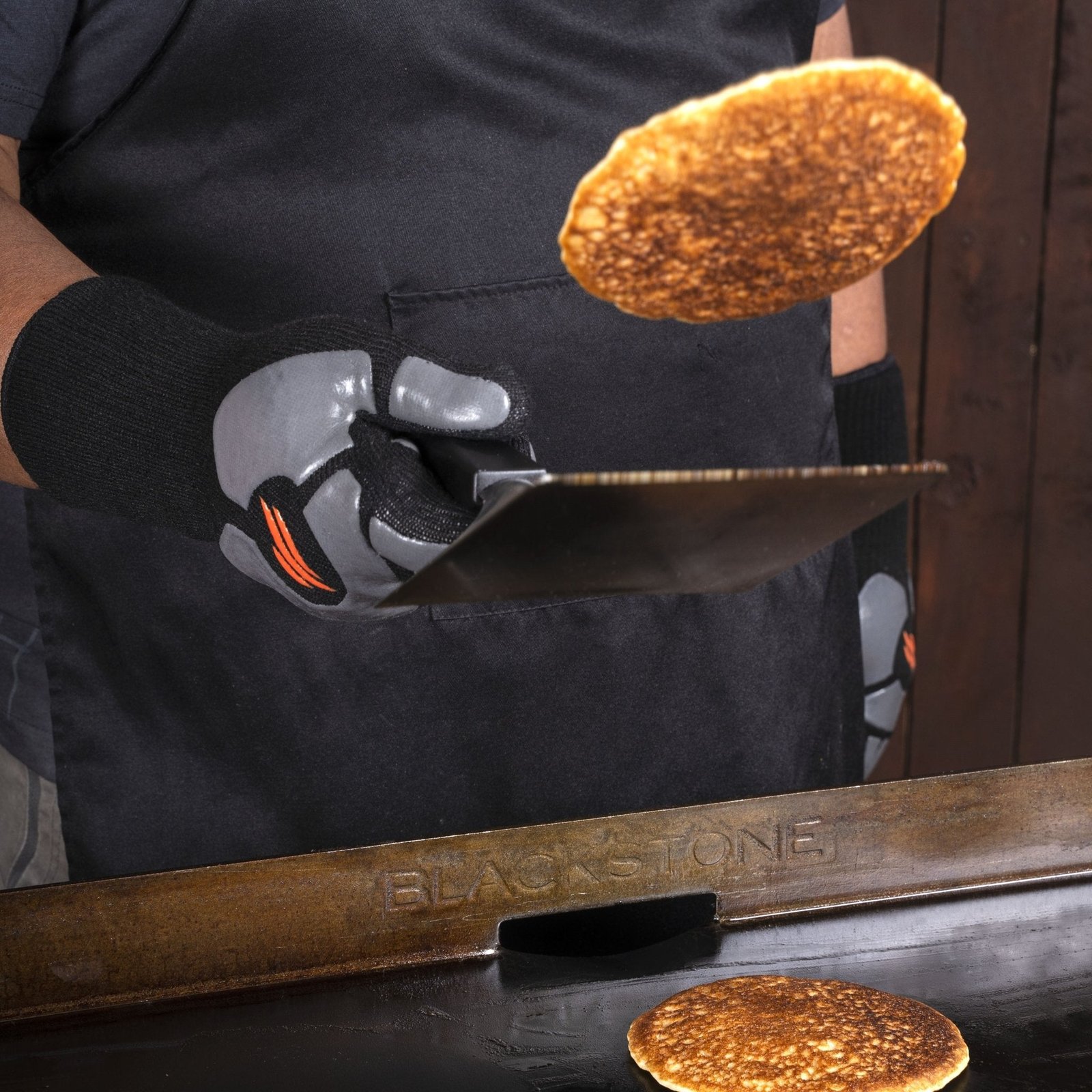 griddle-gloves-5253926.jpg