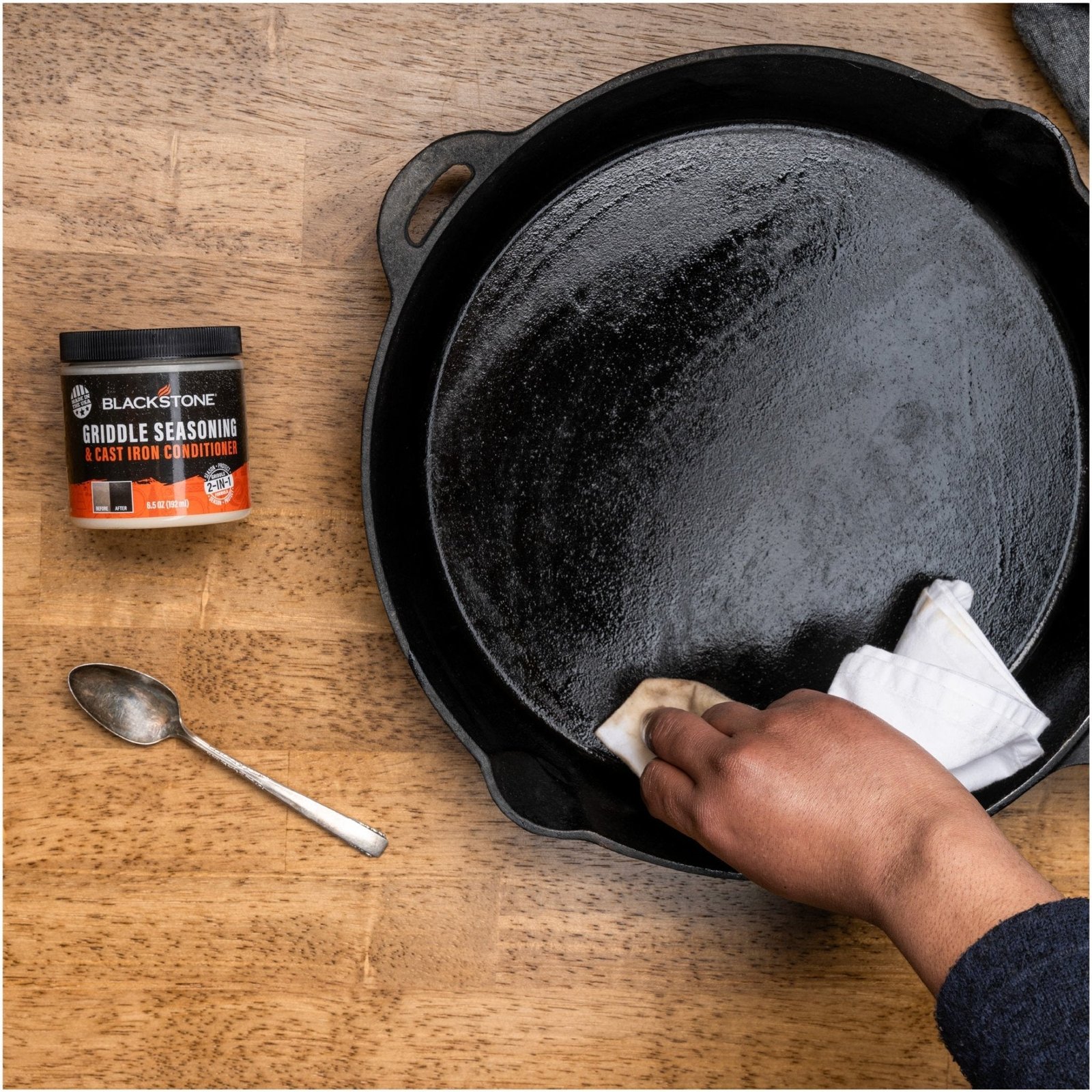 griddle-seasoning-cast-iron-conditioner-65-oz-4403847.jpg