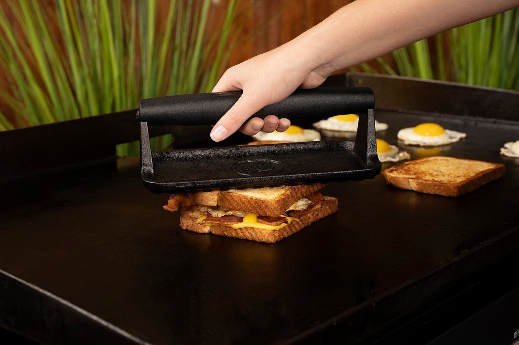 small-cast-iron-griddle-press-409283.jpg